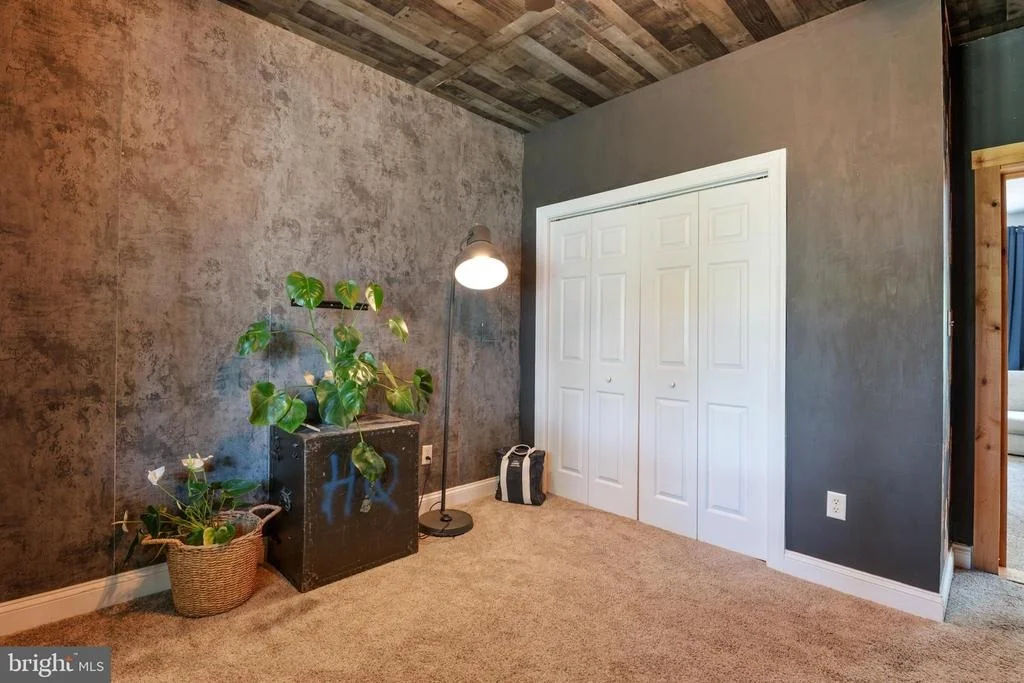 Photo of 1351 CALVERT ROAD