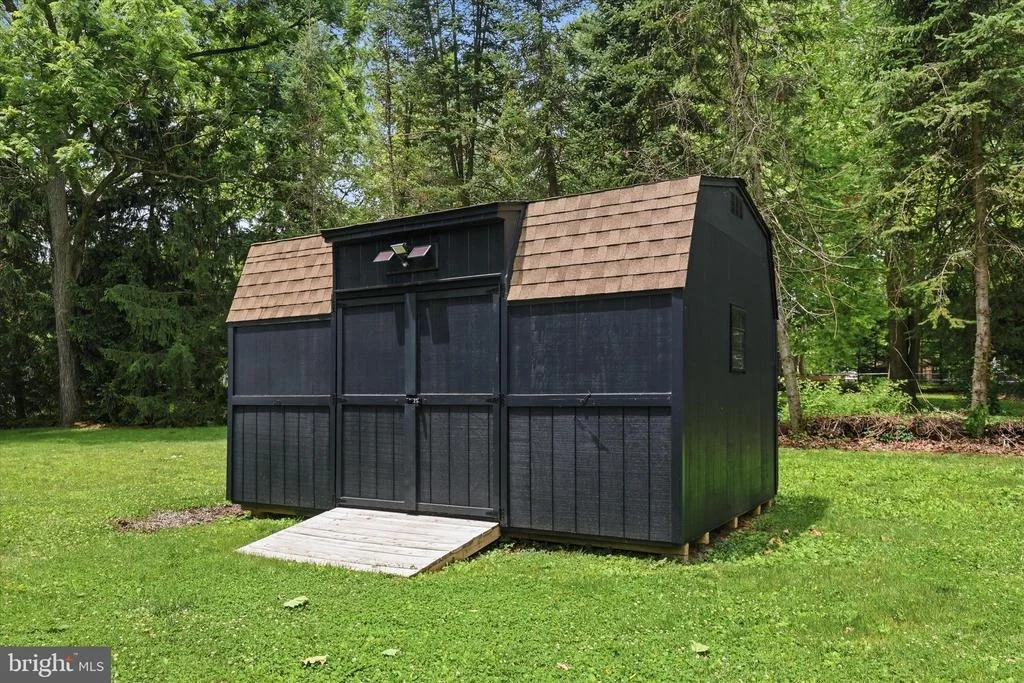 Photo of 115 JACKS MOUNTAIN ROAD