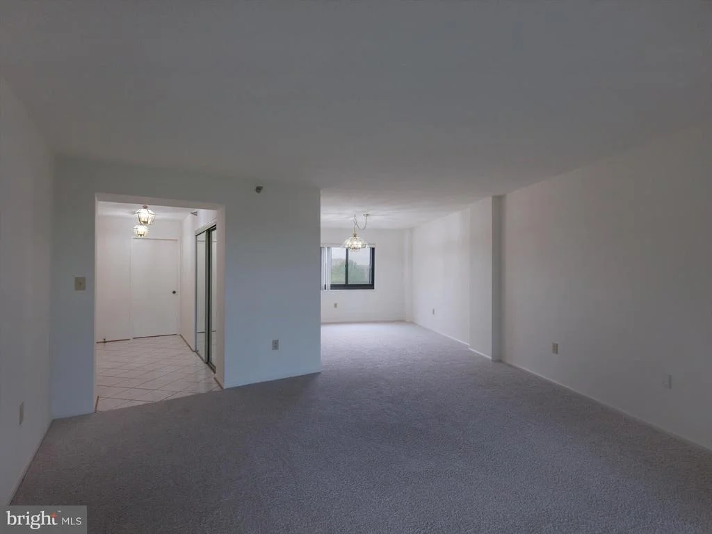 Photo of Unit 31012 at 15115 INTERLACHEN DRIVE