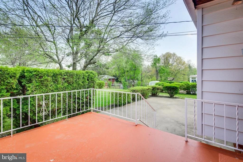 Photo of 6605 DEANCROFT ROAD