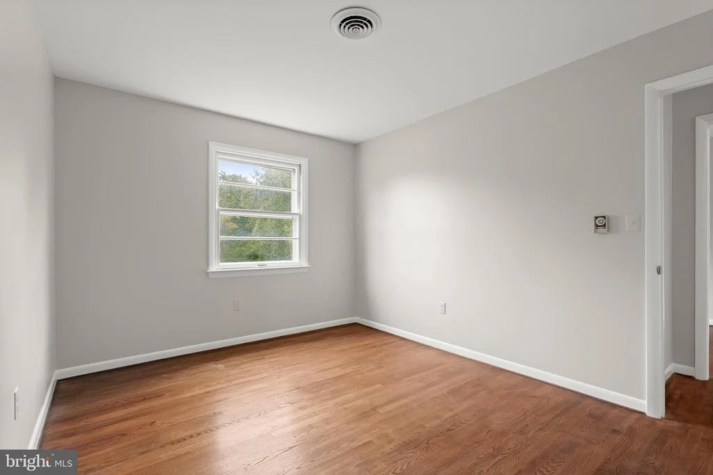 Photo of 6903 GREENVALE COURT