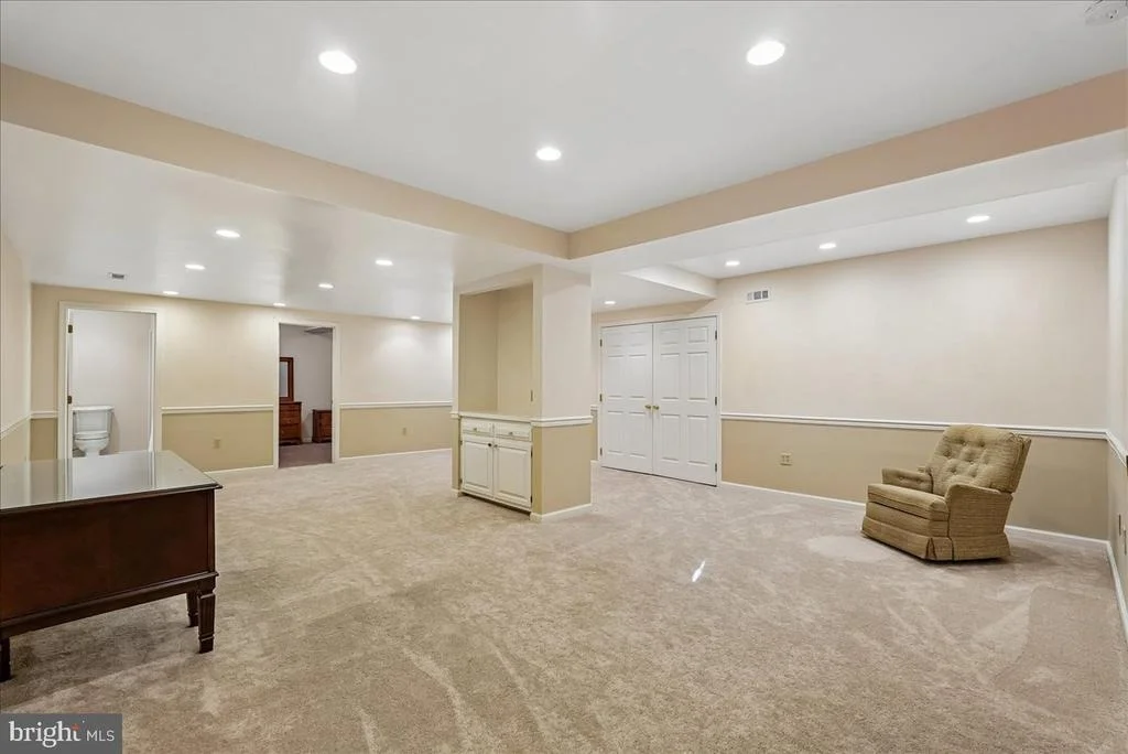 Photo of 8101 SUNDOWN LANE