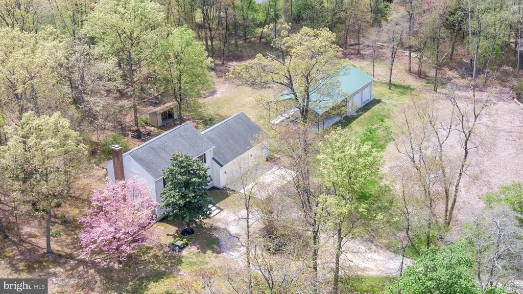 Photo of 525 UPTON ROAD