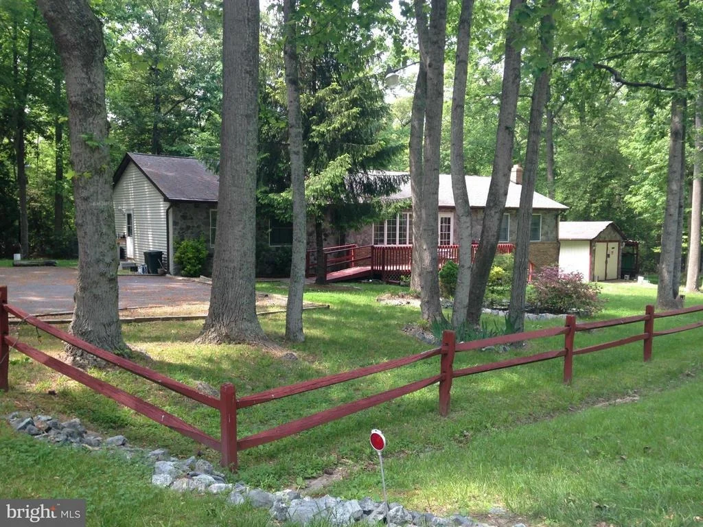 Photo of 1395 SOLLERS WHARF ROAD