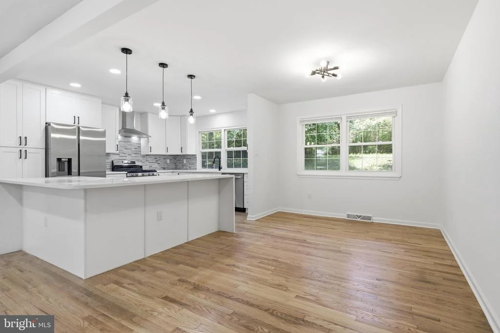 Photo of 716 CALVERT LANE