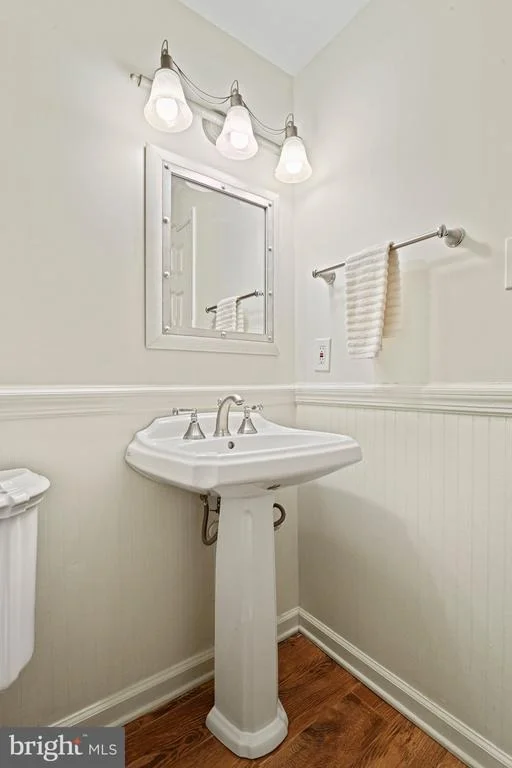 Photo of 7821 FALSTAFF ROAD
