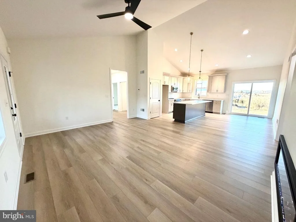 Photo of 663 CURTIS DRIVE