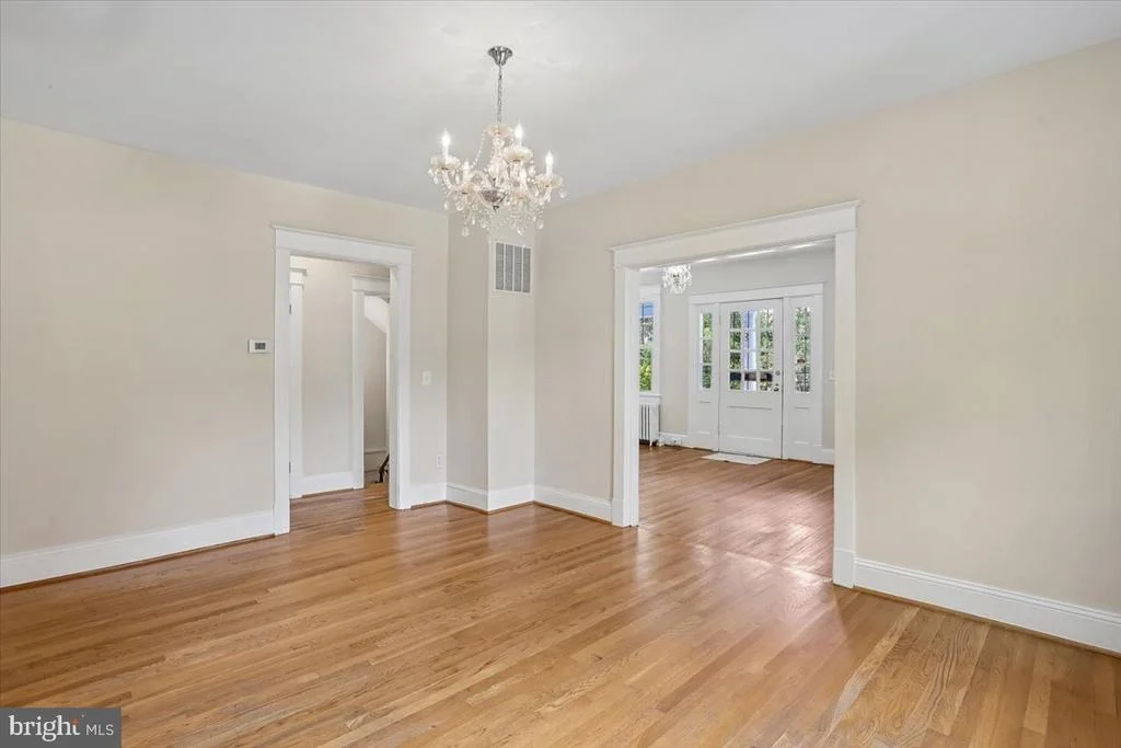 Photo of 9501 COLESVILLE ROAD