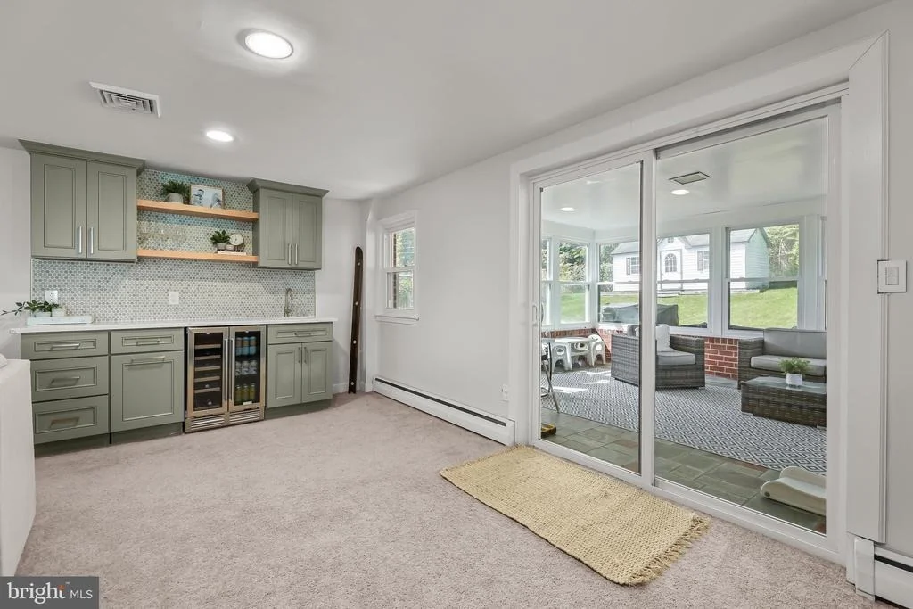 Photo of 906 SOUTHWICK DRIVE