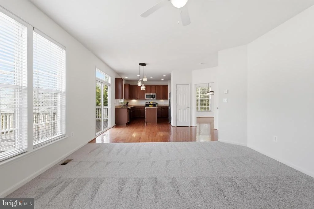 Photo of 17515 MINA LANE