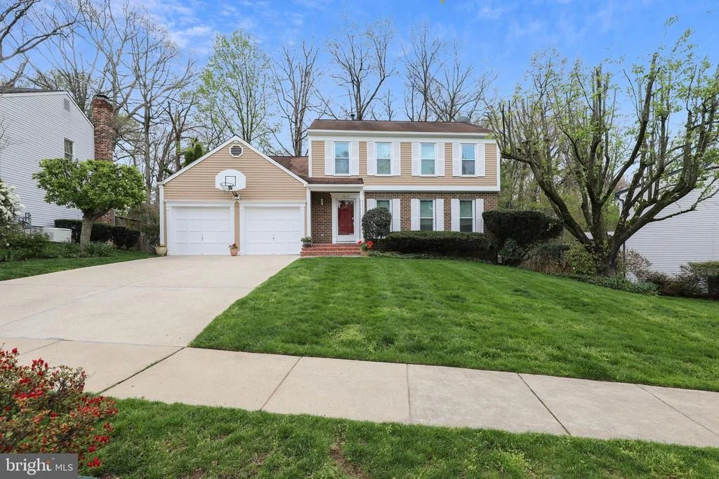 Photo of 2410 HENSLOWE DRIVE