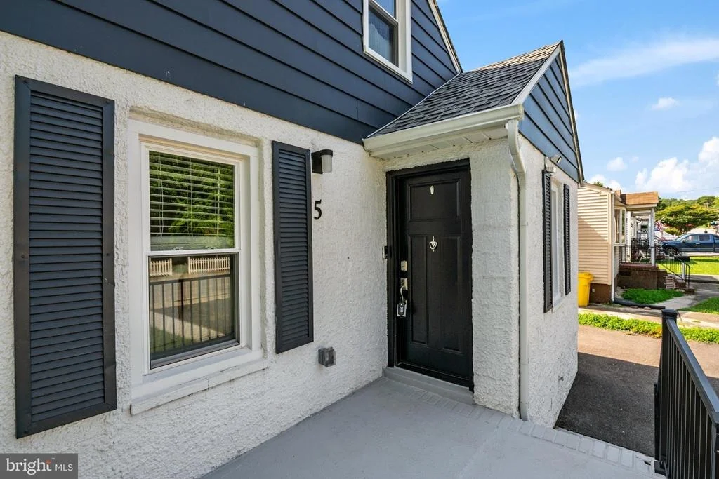 Photo of 5 HAMPTON ROAD