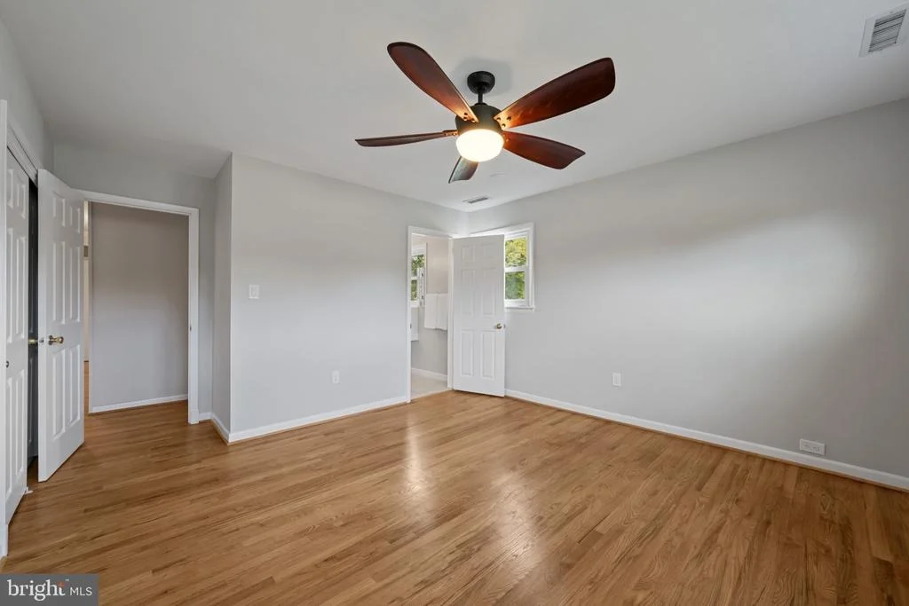 Photo of 19724 MEREDITH DRIVE