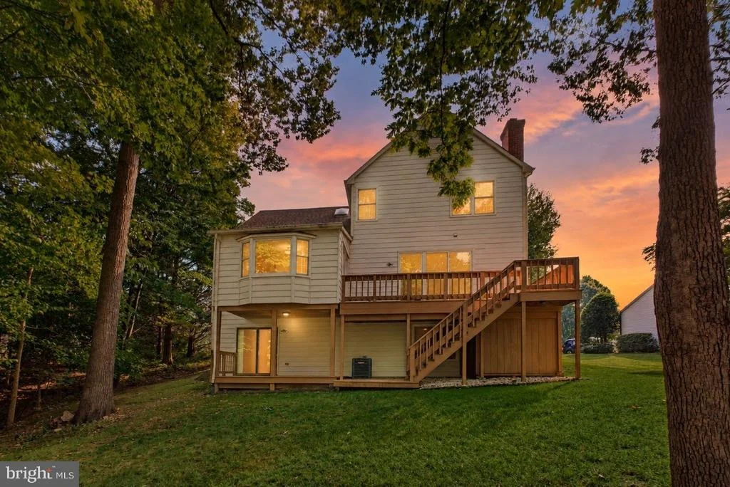 Photo of 7827 BELLEFLOWER DRIVE