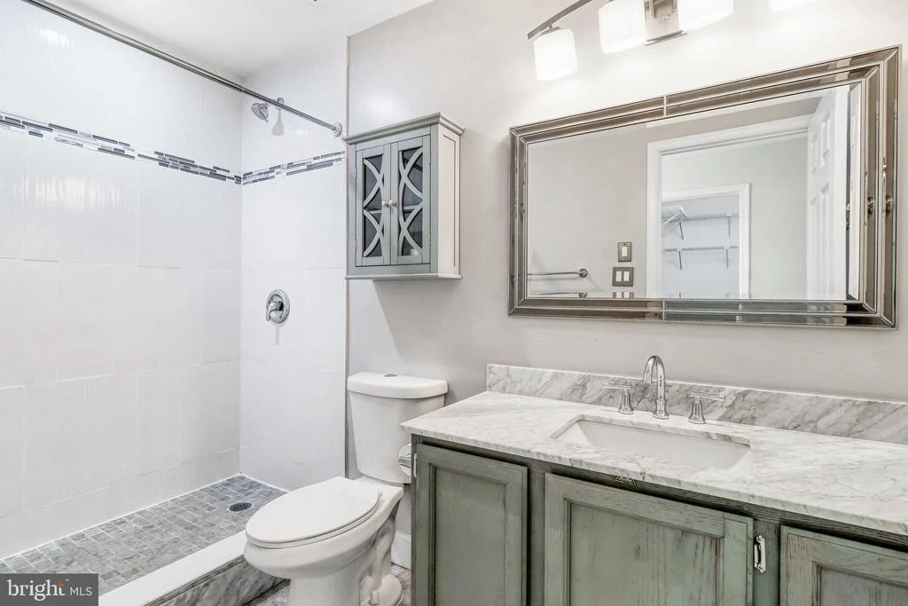 Photo of 1433 VALEBROOK LANE