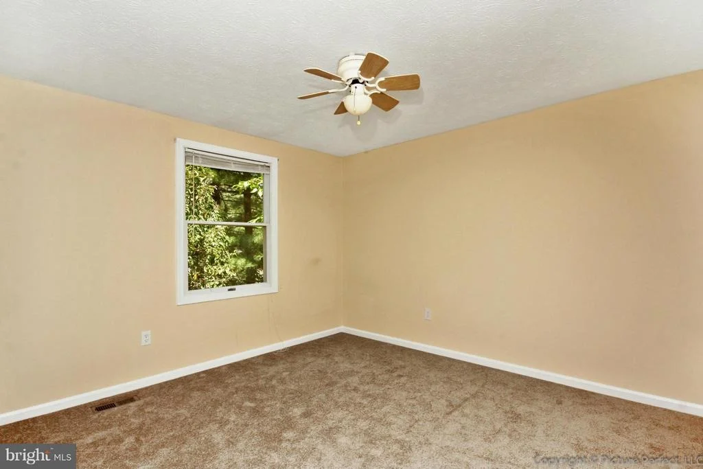 Photo of 577 BINFORD COURT