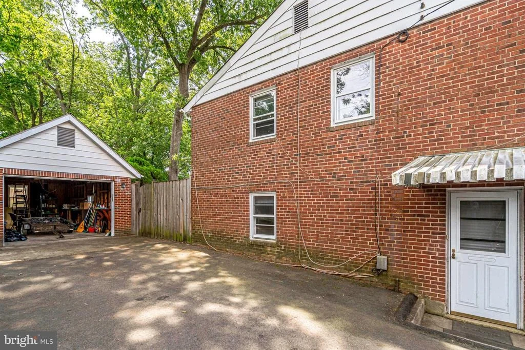 Photo of 4235 SIDEBURN ROAD