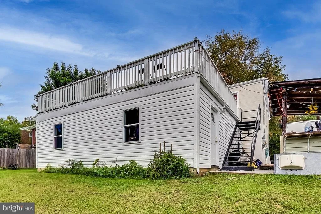 Photo of 13304 DAUPHINE STREET