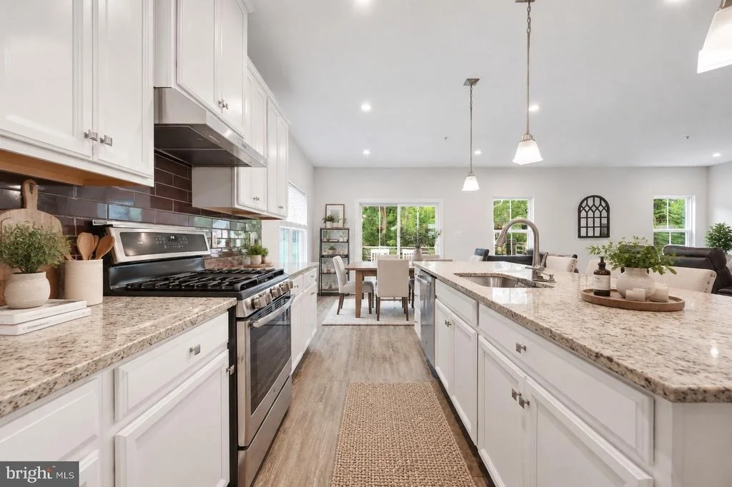 Photo of 1124 FUTURITY STREET