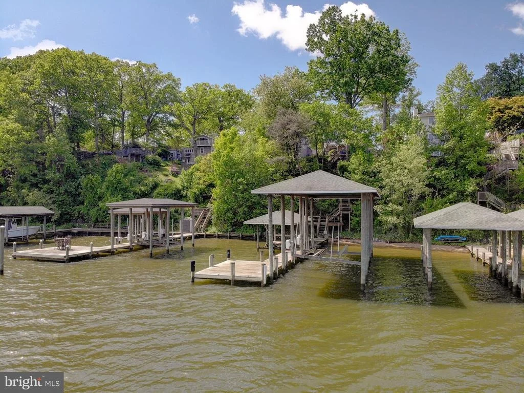 Photo of 1164 OAK VIEW DRIVE
