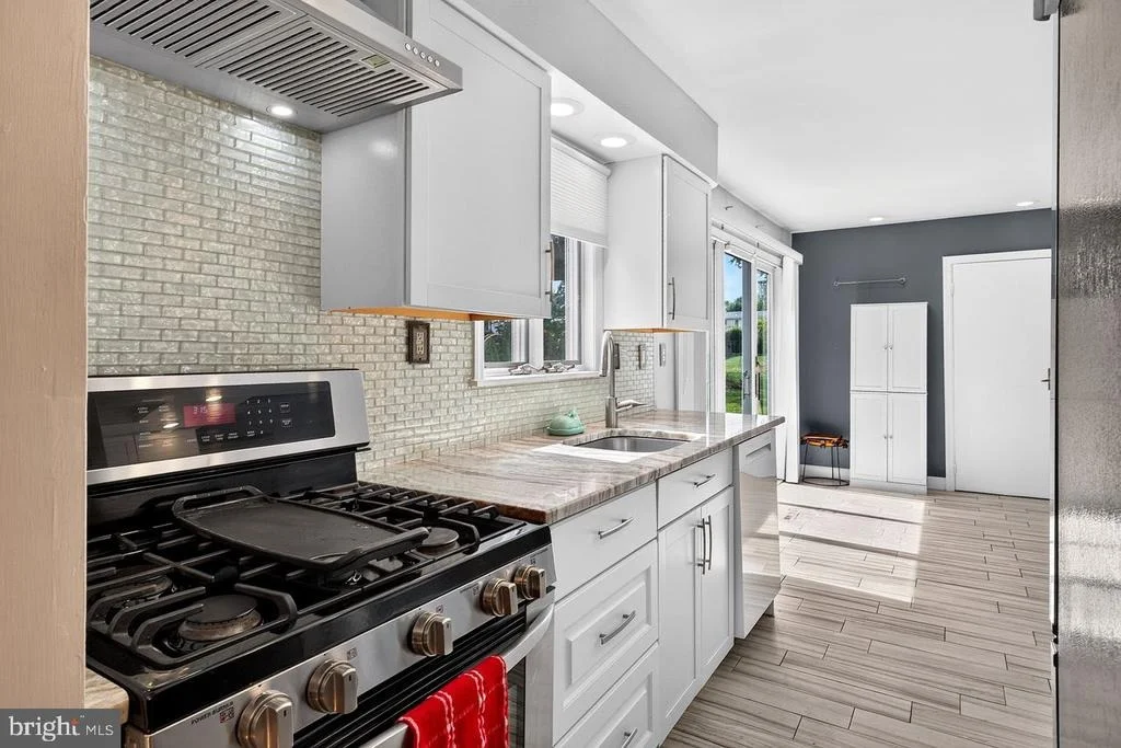 Photo of 717 DORIS TERRACE