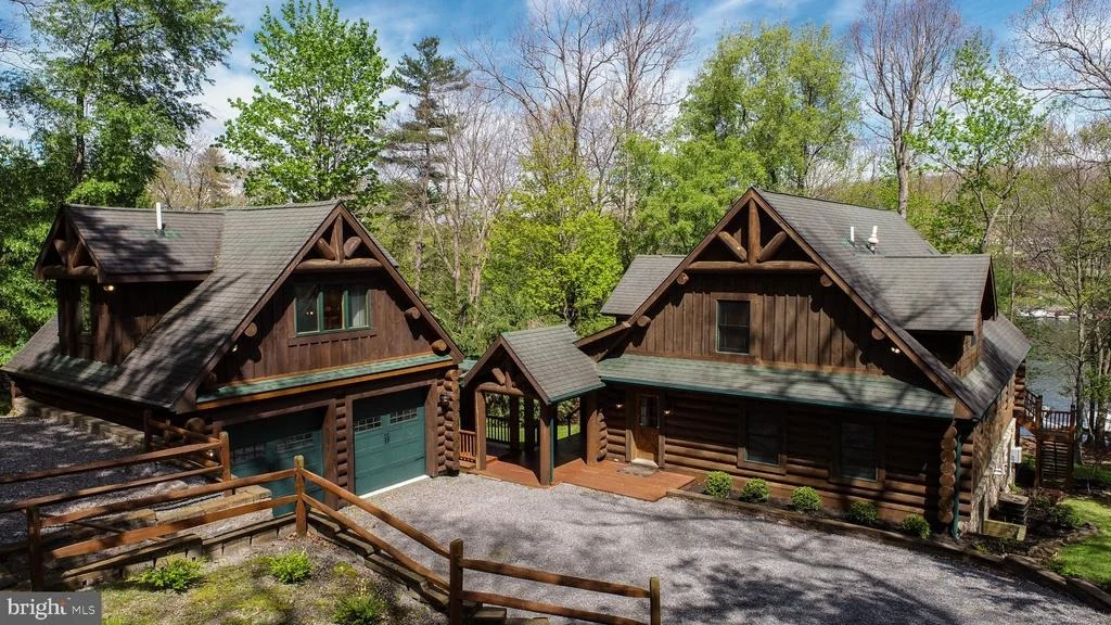 Photo of 42 RED OAK WAY