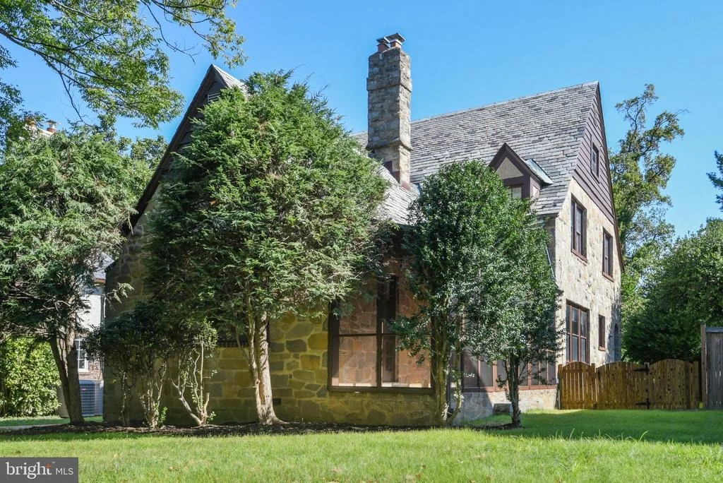 Photo of 105 SUMMERFIELD ROAD