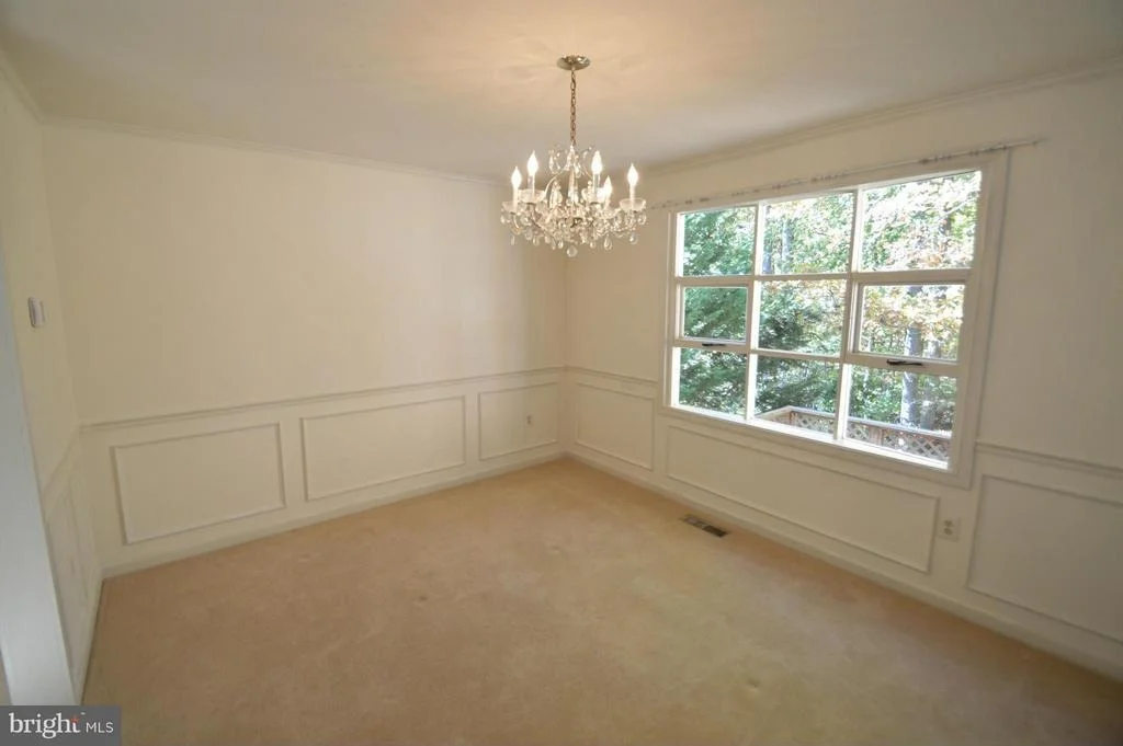 Photo of 8014 DIVING CLIFF LANE