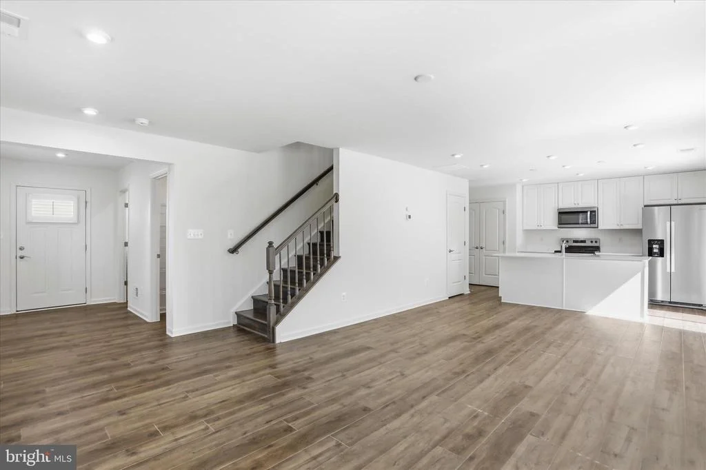 Photo of 462 LUDGATE MANOR