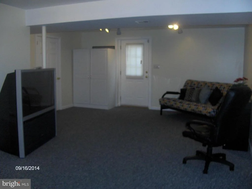 Photo of 6401 UPLANDS ROAD