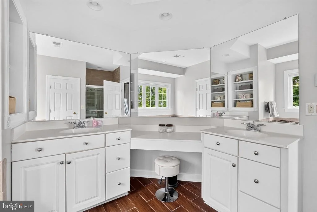 Photo of 6518 DEBHILL LANE