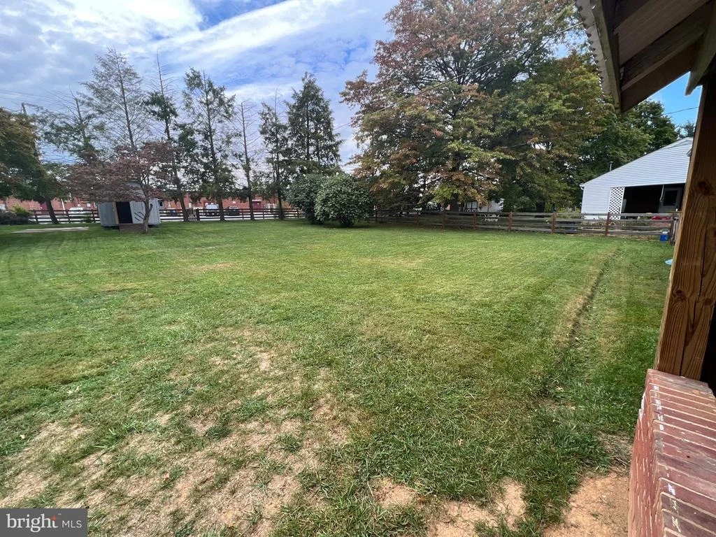 Photo of 909 PINE AVENUE