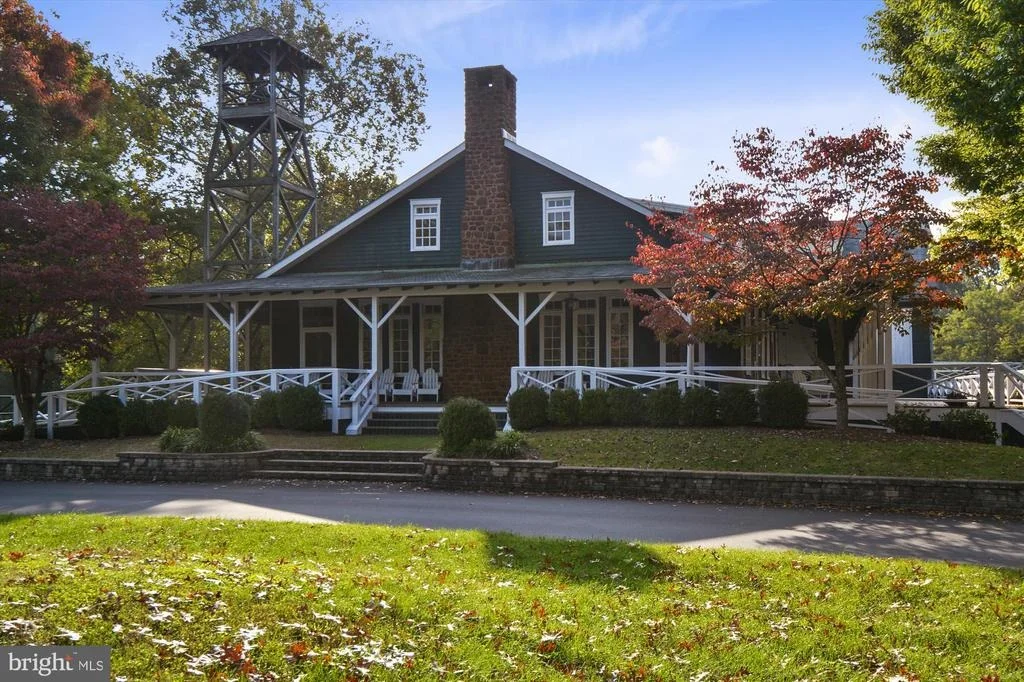 Photo of 322 CLOPSTON HILL