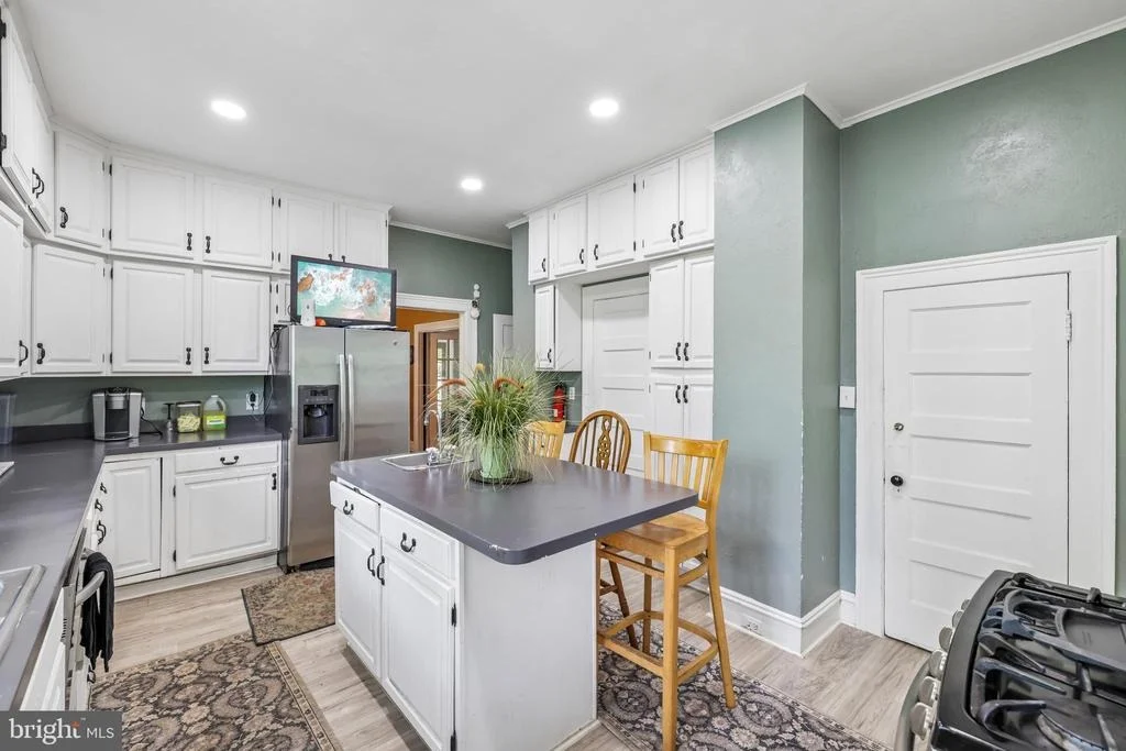 Photo of 2616 TALBOT ROAD