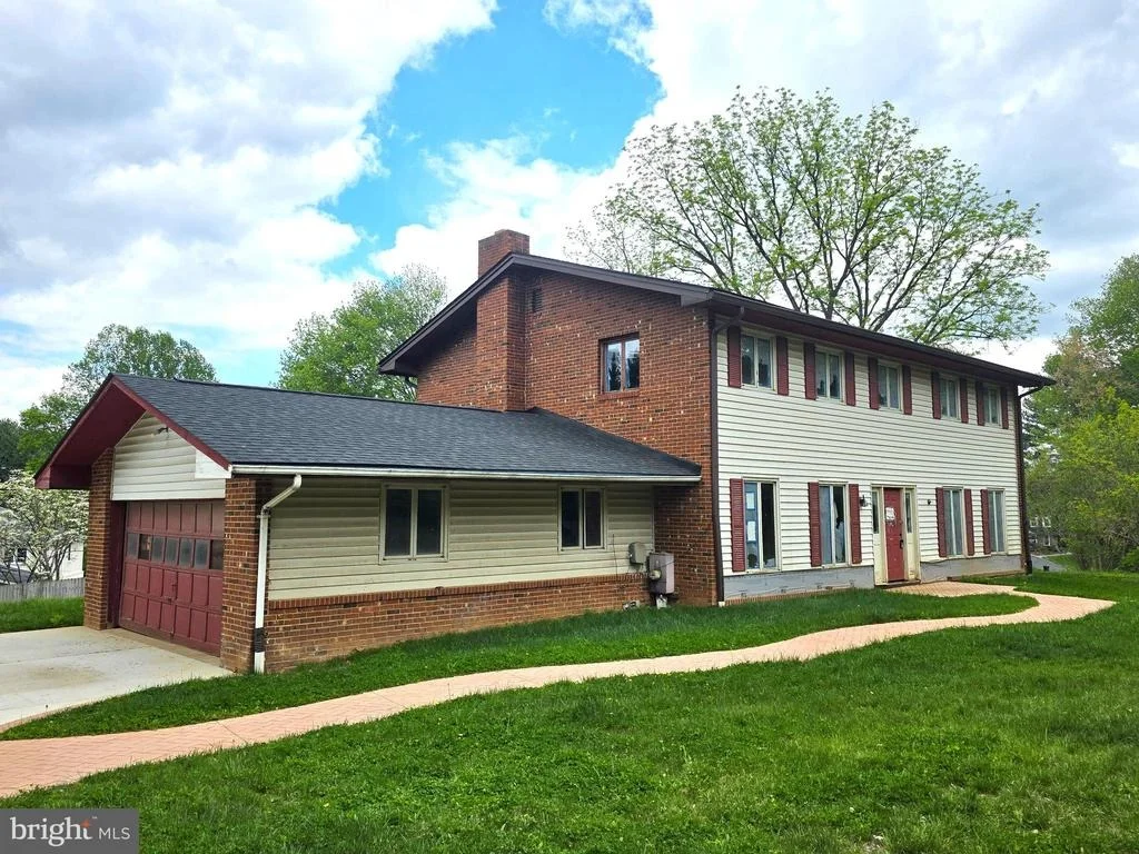 Photo of 21010 DELTA DRIVE