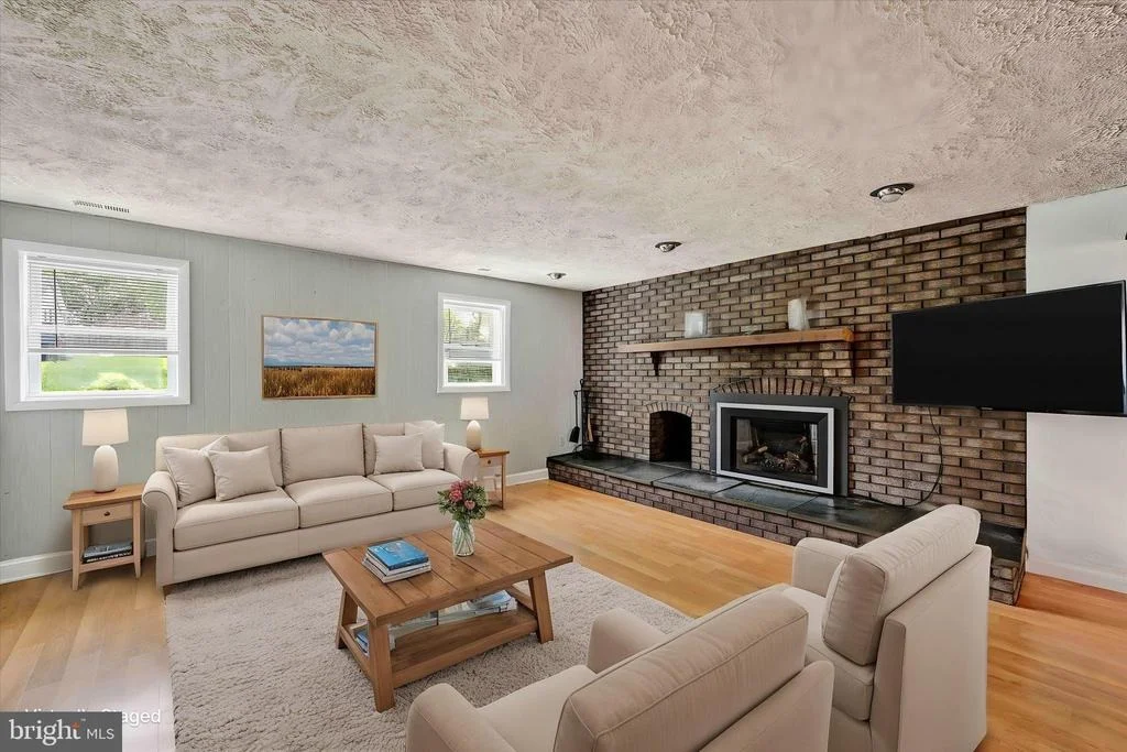 Photo of 1202 HILLCREEK ROAD