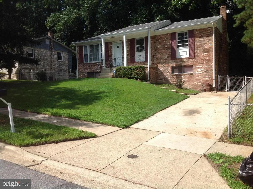 Photo of 9203 GREENFIELD LANE