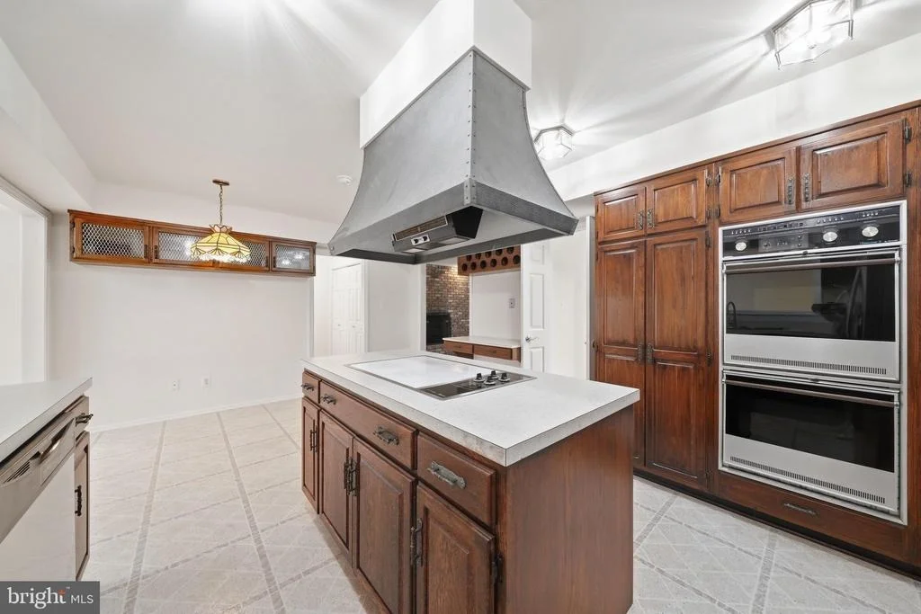 Photo of 1052 RIDGE ROAD