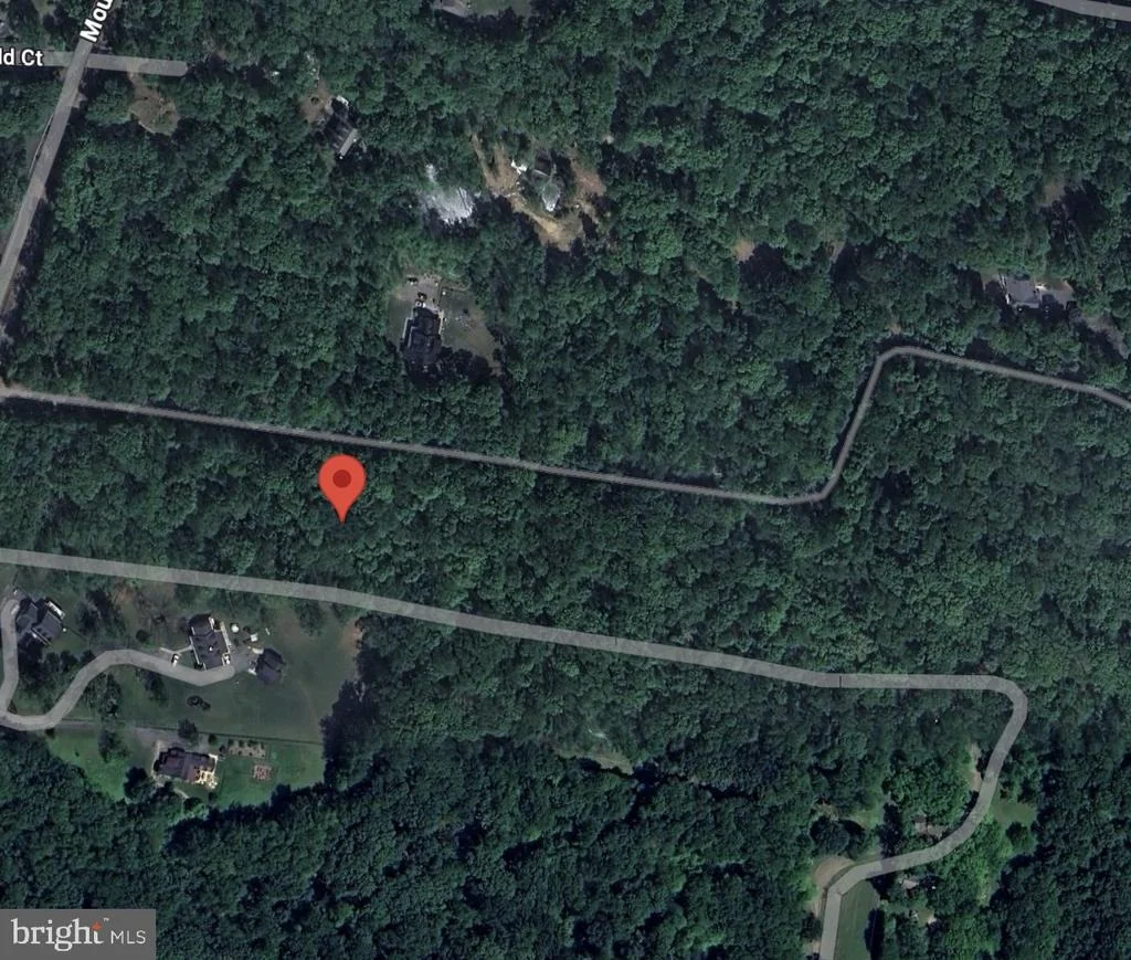 Photo of 2001 MOUNTAIN ROAD