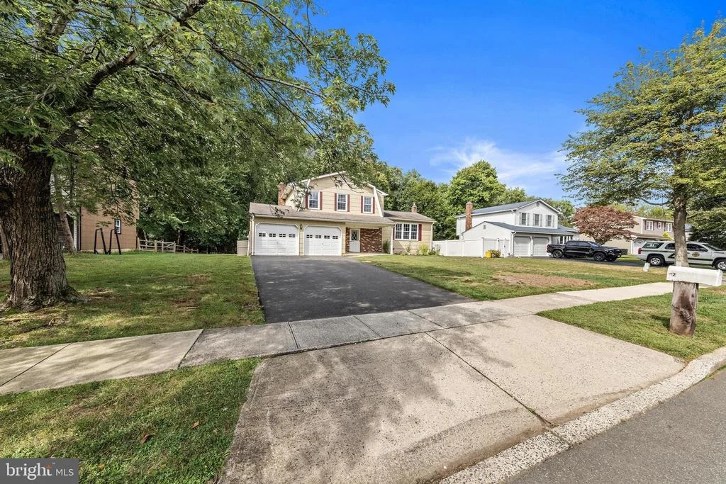 Photo of 52 COLLEEN CIRCLE