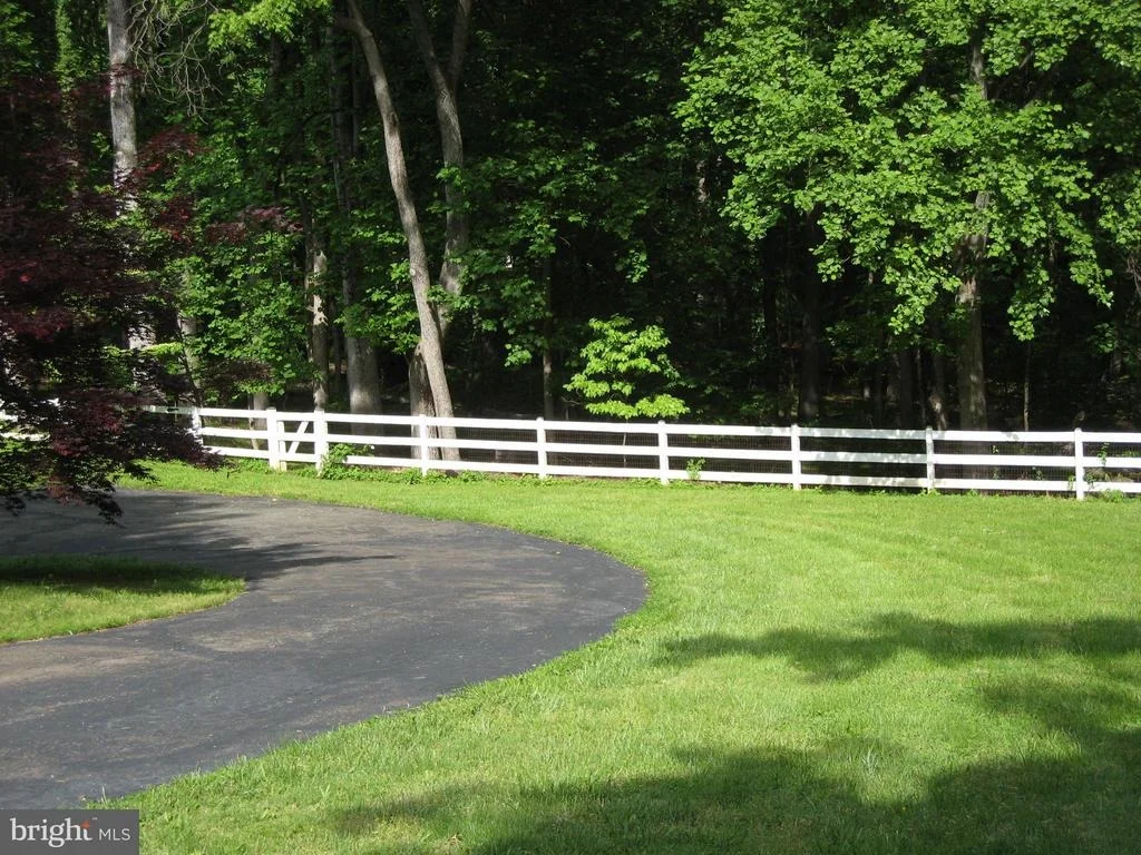 Photo of 435 UTTERBACK STORE ROAD