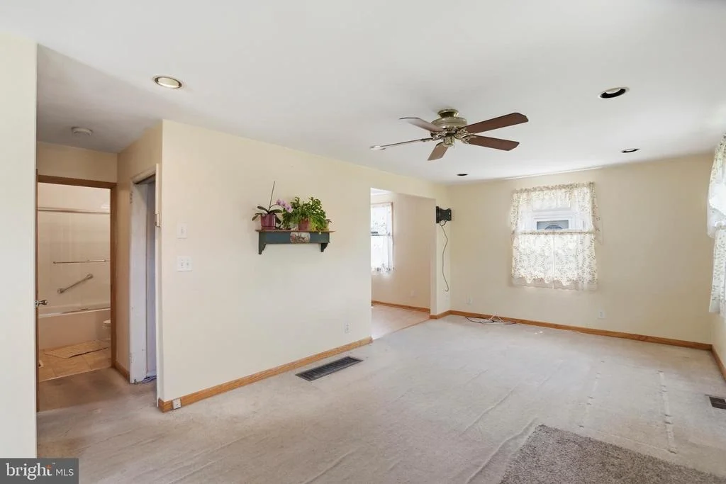 Photo of 8240 LONGPOINT ROAD