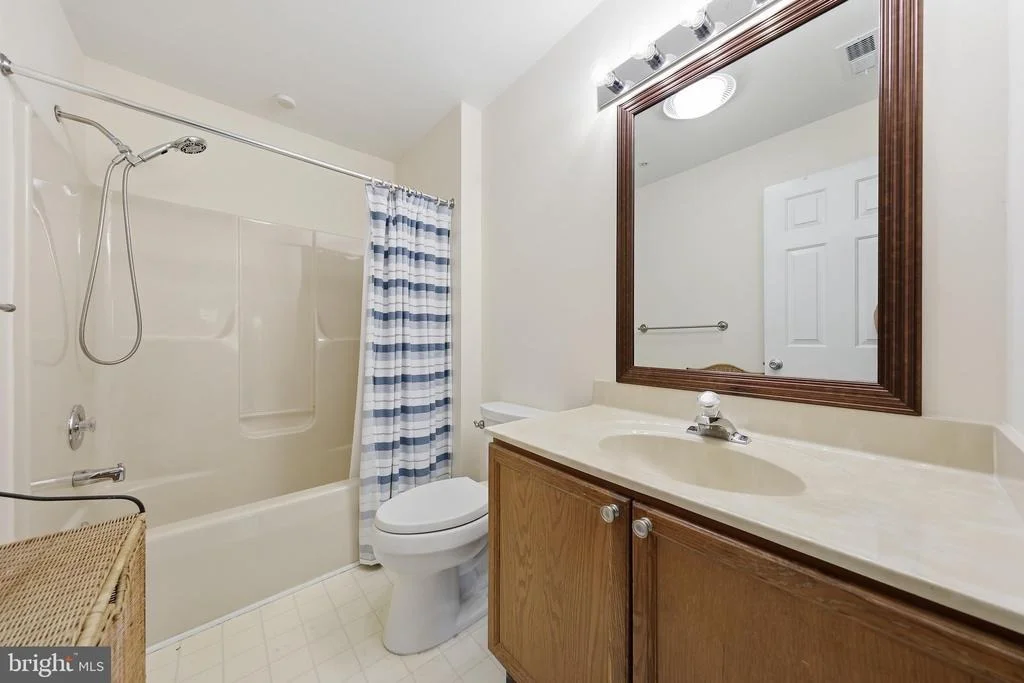 Photo of Unit 2A at 2402 ELLSWORTH WAY