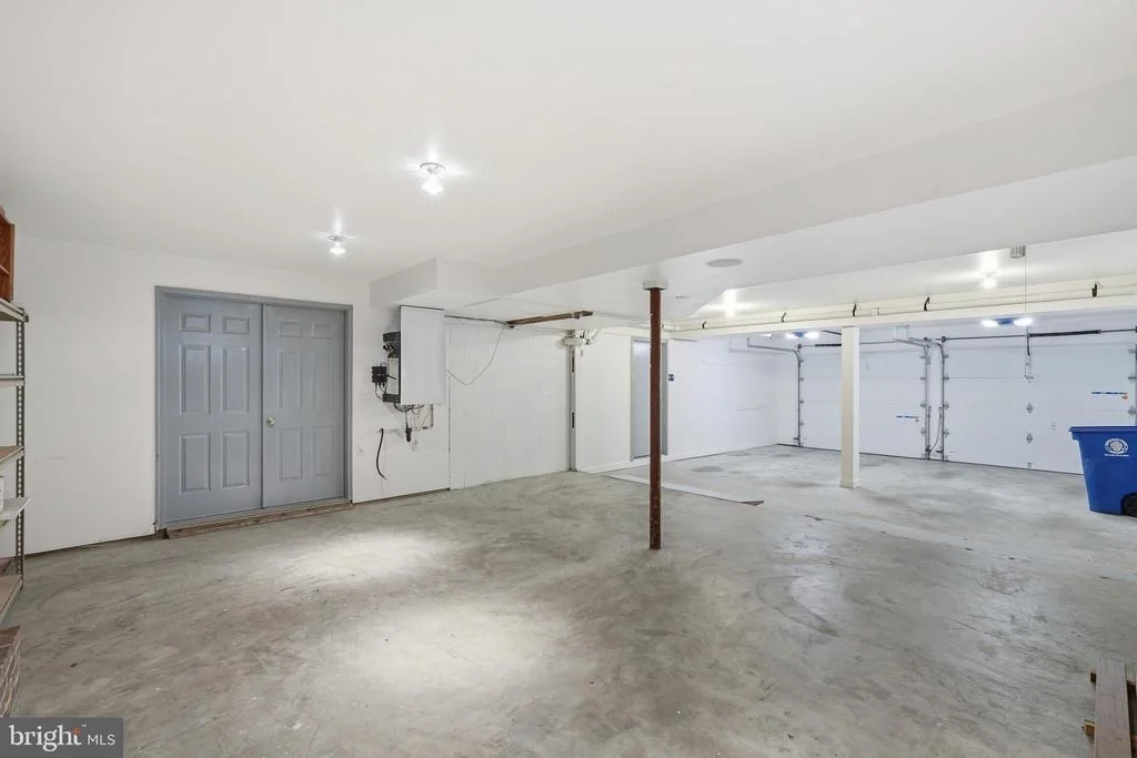 Photo of 6505 RIVER ROAD