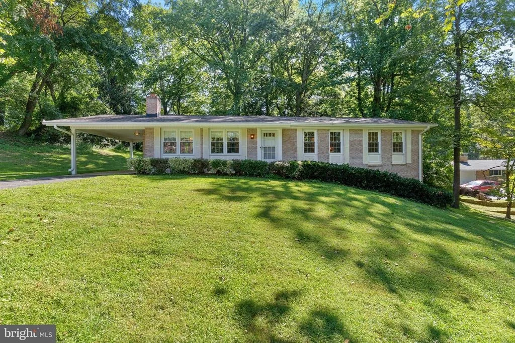 Photo of 11219 LAKEVIEW DRIVE