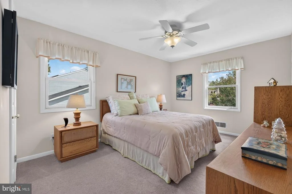 Photo of 18029 LAFAYETTE DRIVE