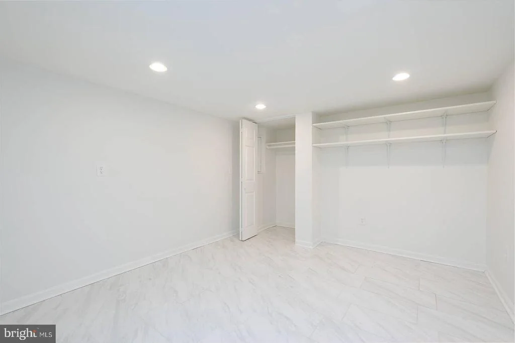Photo of 1635 DINNEEN DRIVE