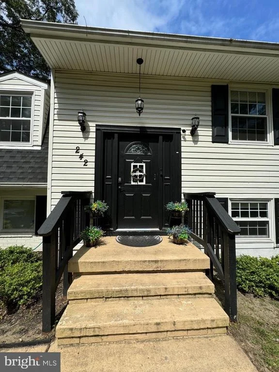 Photo of 242 11TH STREET