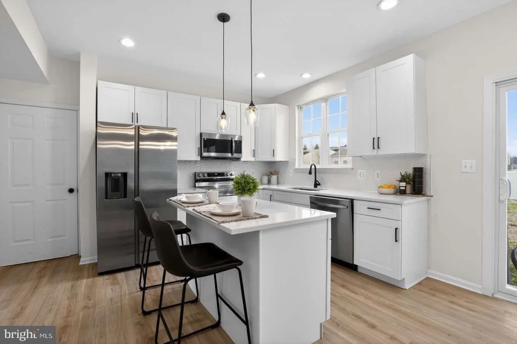 Photo of 105 MAKO DRIVE