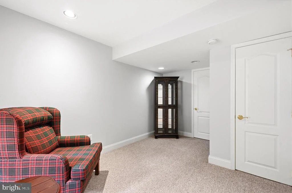 Photo of 4570 HAWTHORNE ROAD